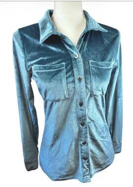 Honeyquartz Teal Velvet Long Sleeve Button-Down Shirt with Dual Chest Pockets